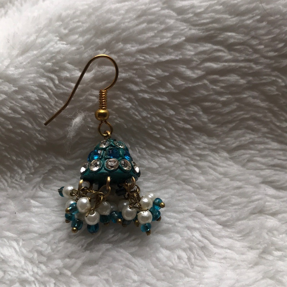 Indian earrings - Picture 3 of 3